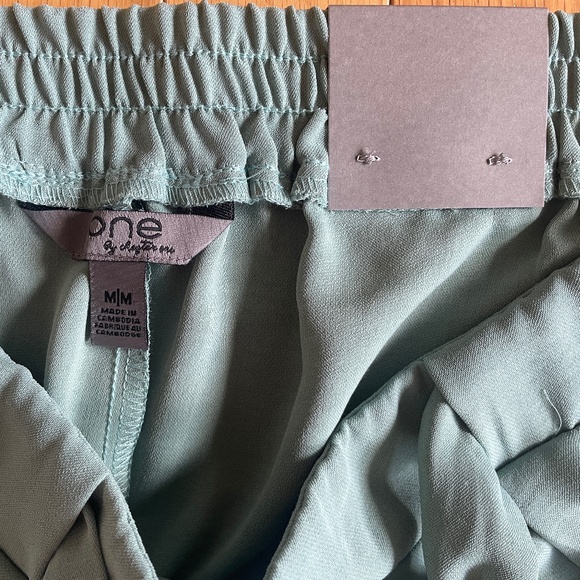 Brand New One by Chapter One Women's Flowy Green Wide Leg Pants - Picture 6 of 12